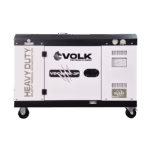 Generador diésel trifásico VOLK VDC6800-3P en operación alimentando talleres, bombas trifásicas y sistemas de ventilación industrial.